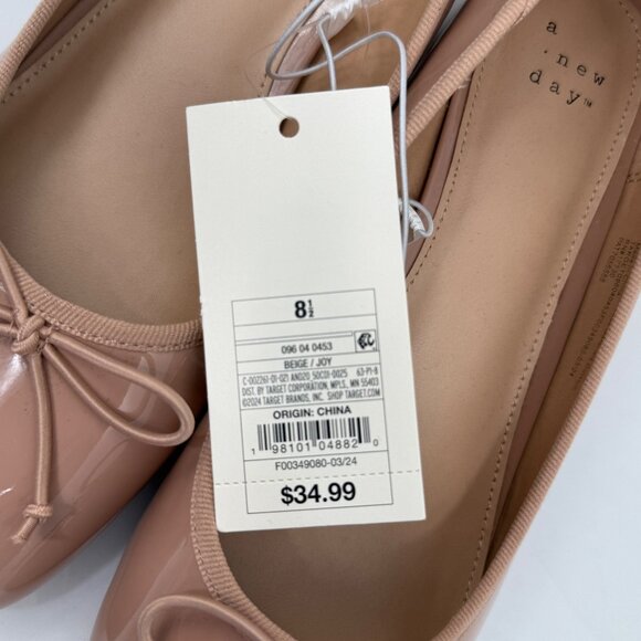 A New Day Beige Patent Leather Look Ballet Flats Size 8.5 Bow Accent Block Heel - Picture 3 of 10